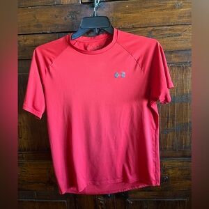 Under Armour Men's Red T-Shirt Size Medium